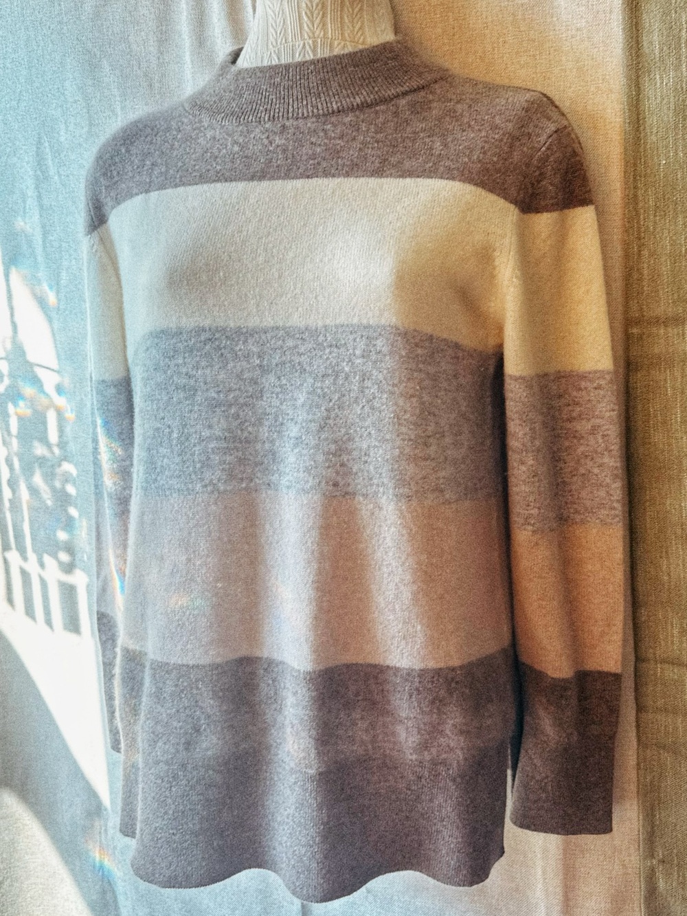 🤍🌫️ Kinross 100% Cashmere Harbor Fog Mock Neck